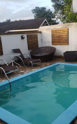 Casa de condomínio à venda com 396m², 3 quartos e 2 vagas Casa de condomínio à venda com 396m², 3 quartos e 2 vagasPiscina