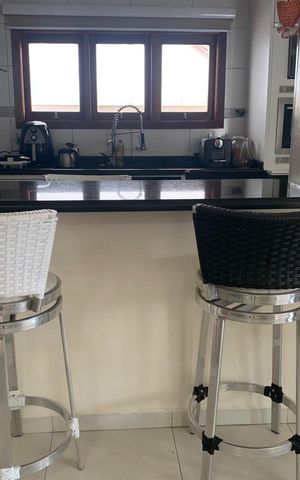 Casa de condomínio à venda com 396m², 3 quartos e 2 vagas Casa de condomínio à venda com 396m², 3 quartos e 2 vagasCozinha