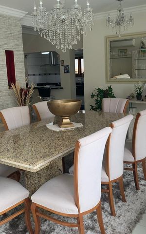 Casa de condomínio à venda com 396m², 3 quartos e 2 vagas Casa de condomínio à venda com 396m², 3 quartos e 2 vagasSala de Jantar