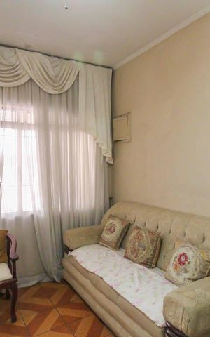 Casa à venda com 139m², 2 quartos e 2 vagasSala