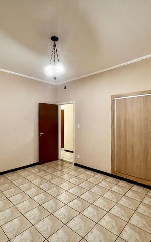 Casa à venda com 320m², 4 quartos e 3 vagas Casa à venda com 320m², 4 quartos e 3 vagasSala 3