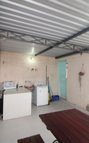 Casa à venda com 500m², 3 quartos e 3 vagasCasa 1 - Área de Serviço