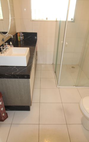 Casa à venda com 500m², 3 quartos e 3 vagasCasa 1 - Banheiro