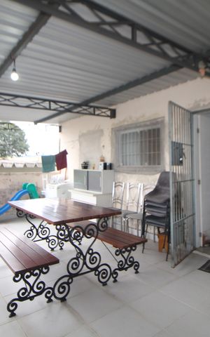 Casa à venda com 500m², 3 quartos e 3 vagasCasa 1 - Área de Serviço