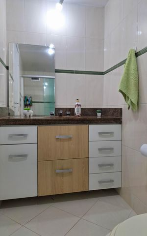 Apartamento à venda com 80m², 2 quartos e 1 vaga Apartamento à venda com 80m², 2 quartos e 1 vagaBanheiro Social