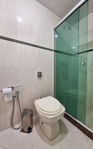 Apartamento à venda com 80m², 2 quartos e 1 vaga Apartamento à venda com 80m², 2 quartos e 1 vagaBanheiro Social