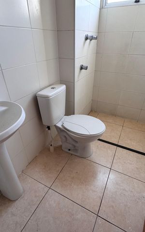 Apartamento à venda com 42m², 2 quartos e 1 vaga Apartamento à venda com 42m², 2 quartos e 1 vagaBanheiro