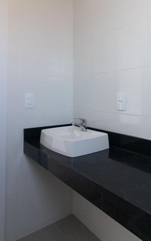 Casa de condomínio à venda com 92m², 3 quartos e 1 vaga Casa de condomínio à venda com 92m², 3 quartos e 1 vagaBanheiro da Suíte