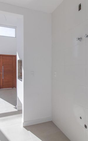 Casa de condomínio à venda com 92m², 3 quartos e 1 vaga Casa de condomínio à venda com 92m², 3 quartos e 1 vagaCozinha