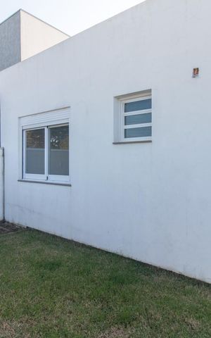 Casa de condomínio à venda com 92m², 3 quartos e 1 vaga Casa de condomínio à venda com 92m², 3 quartos e 1 vagaÁrea comum