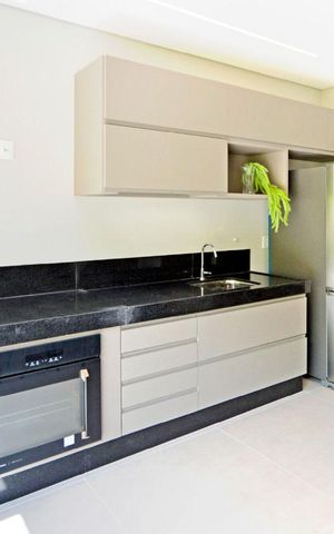 Casa de condomínio à venda com 208m², 3 quartos e 2 vagas