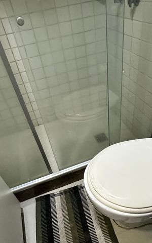 Apartamento à venda com 172m², 4 quartos e 2 vagasBanheiro da Suíte