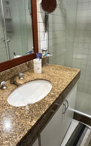 Apartamento à venda com 172m², 4 quartos e 2 vagasBanheiro da Suíte
