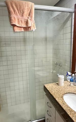 Apartamento à venda com 172m², 4 quartos e 2 vagasBanheiro Social