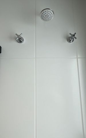 Apartamento para alugar com 58m², 2 quartos e 1 vaga Apartamento para alugar com 58m², 2 quartos e 1 vagaBanheiro da Suíte