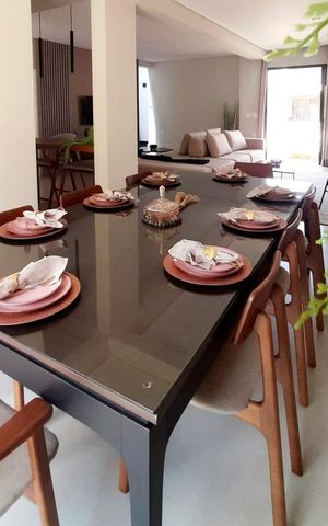 Casa de condomínio à venda com 208m², 3 quartos e 2 vagas