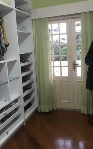 Casa à venda com 565m², 3 quartos e 3 vagas
