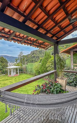 Casa à venda com 486m², 3 quartos e 2 vagas