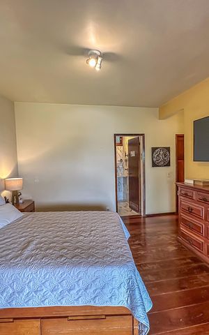 Casa à venda com 486m², 3 quartos e 2 vagas