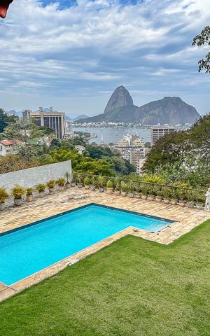 Casa à venda com 486m², 3 quartos e 2 vagas