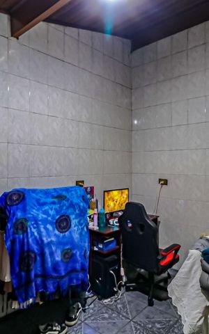 Casa à venda com 220m², 2 quartos e 4 vagas Casa à venda com 220m², 2 quartos e 4 vagasQuarto 02