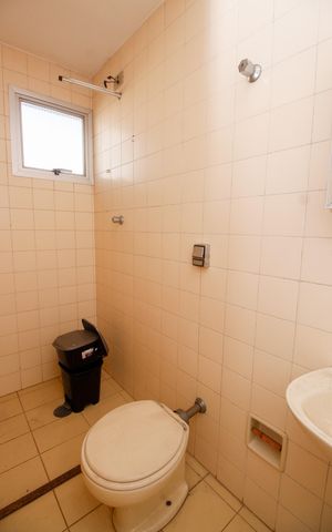 Apartamento à venda com 189m², 3 quartos e 3 vagasBanheiro de Serviço