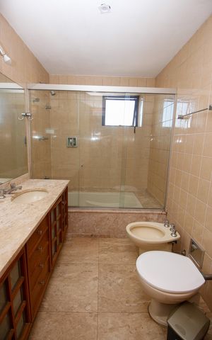 Apartamento à venda com 189m², 3 quartos e 3 vagasBanheiro da Suíte