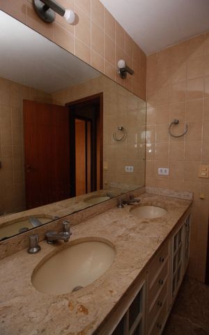 Apartamento à venda com 189m², 3 quartos e 3 vagasBanheiro