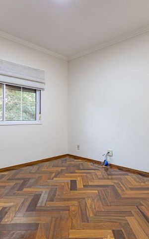 Casa de condomínio à venda com 568m², 4 quartos e 5 vagas