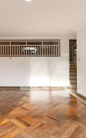 Casa de condomínio à venda com 568m², 4 quartos e 5 vagas