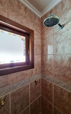 Casa à venda com 498m², 5 quartos e 3 vagasBanheiro Social
