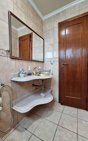 Casa à venda com 498m², 5 quartos e 3 vagasLavabo 1