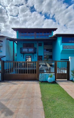 Casa à venda com 498m², 5 quartos e 3 vagasFachada