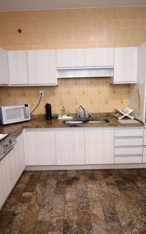 Casa à venda com 433m², 5 quartos e 3 vagasCozinha
