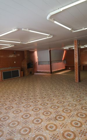 Casa à venda com 433m², 5 quartos e 3 vagasTerraço