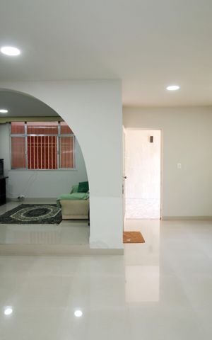 Casa à venda com 433m², 5 quartos e 3 vagasSala