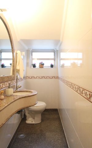 Casa para alugar com 500m², 3 quartos e 5 vagasLavabo