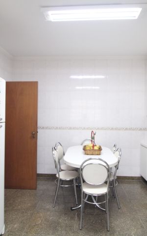Casa para alugar com 500m², 3 quartos e 5 vagasCozinha