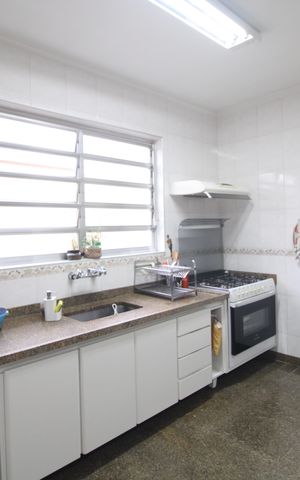 Casa para alugar com 500m², 3 quartos e 5 vagasCozinha