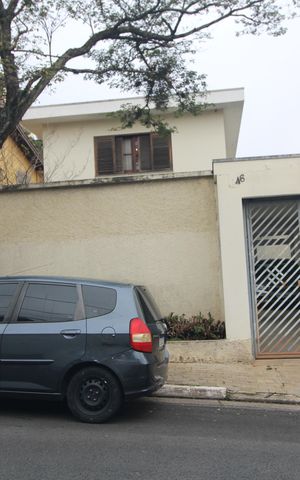 Casa para alugar com 500m², 3 quartos e 5 vagasFachada