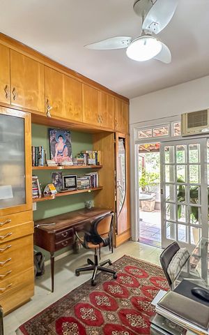 Apartamento à venda com 442m², 4 quartos e 2 vagas Apartamento à venda com 442m², 4 quartos e 2 vagasQuarto