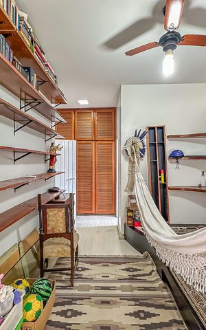 Apartamento à venda com 442m², 4 quartos e 2 vagas Apartamento à venda com 442m², 4 quartos e 2 vagasSuíte 2