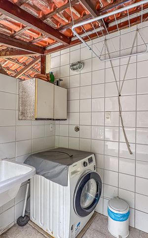 Apartamento à venda com 442m², 4 quartos e 2 vagas Apartamento à venda com 442m², 4 quartos e 2 vagasÁrea de Serviço