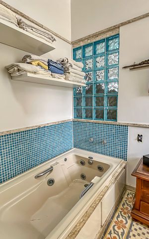 Apartamento à venda com 442m², 4 quartos e 2 vagas Apartamento à venda com 442m², 4 quartos e 2 vagasBanheiro da Suíte
