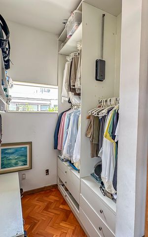 Apartamento à venda com 442m², 4 quartos e 2 vagas Apartamento à venda com 442m², 4 quartos e 2 vagasSuíte