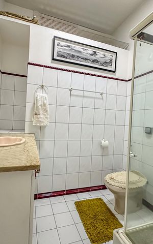 Apartamento à venda com 442m², 4 quartos e 2 vagas Apartamento à venda com 442m², 4 quartos e 2 vagasBanheiro Social