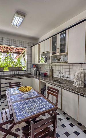 Apartamento à venda com 442m², 4 quartos e 2 vagas Apartamento à venda com 442m², 4 quartos e 2 vagasCozinha