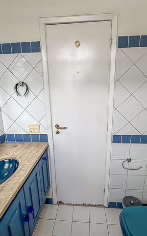 Apartamento à venda com 442m², 4 quartos e 2 vagas Apartamento à venda com 442m², 4 quartos e 2 vagasBanheiro da Suíte 2