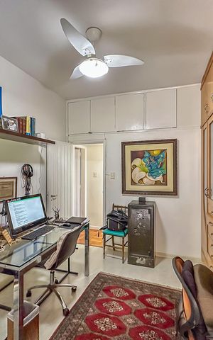 Apartamento à venda com 442m², 4 quartos e 2 vagas Apartamento à venda com 442m², 4 quartos e 2 vagasQuarto