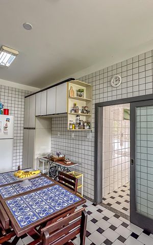 Apartamento à venda com 442m², 4 quartos e 2 vagas Apartamento à venda com 442m², 4 quartos e 2 vagasCozinha
